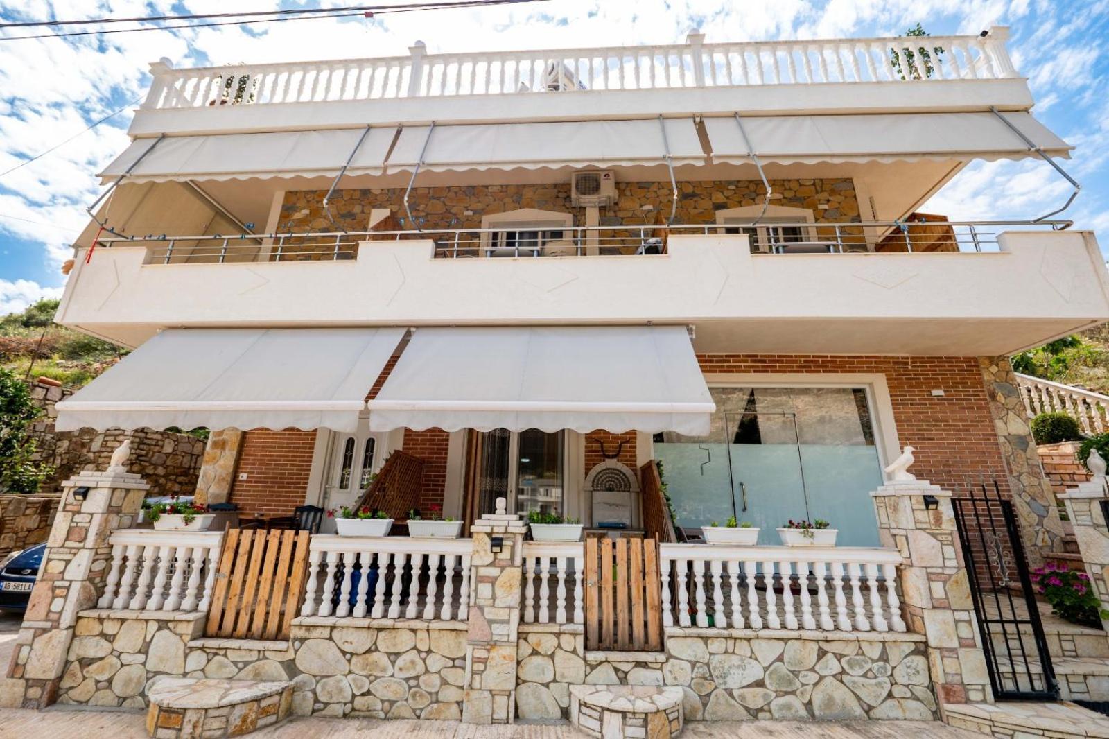 Vila Basho Sarandë Exterior foto